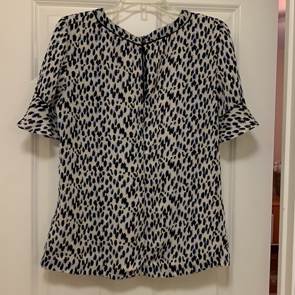 Banana Republic Animal Print Short Sleeve Ruffle Shirt. Size M. - Picture 6 of 15